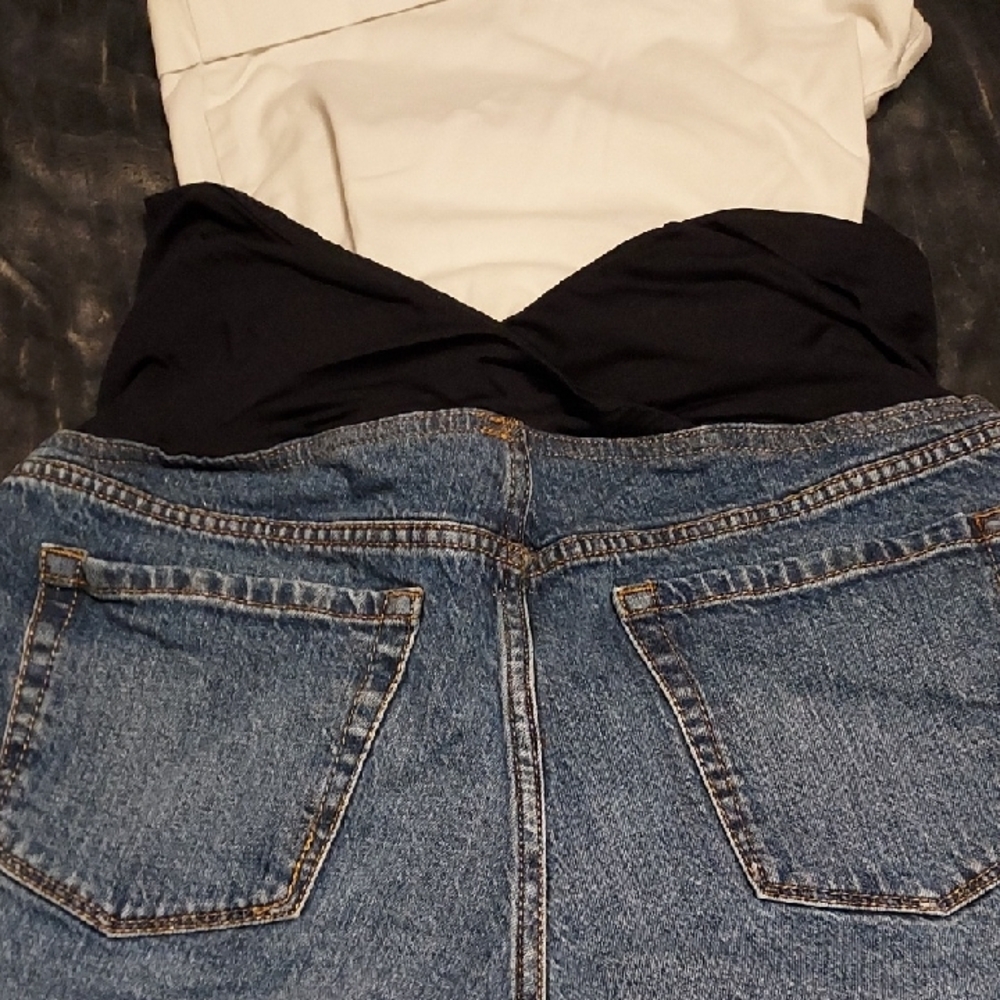 Isabel Maternity by Ingrid & Isabel Blue Jean Shorts - Picture 4 of 4